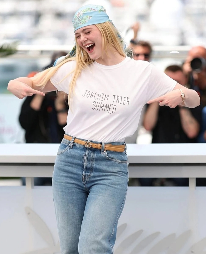 Những món đồ hoàn hảo khi diện cùng quần jeans - Ảnh 7.
