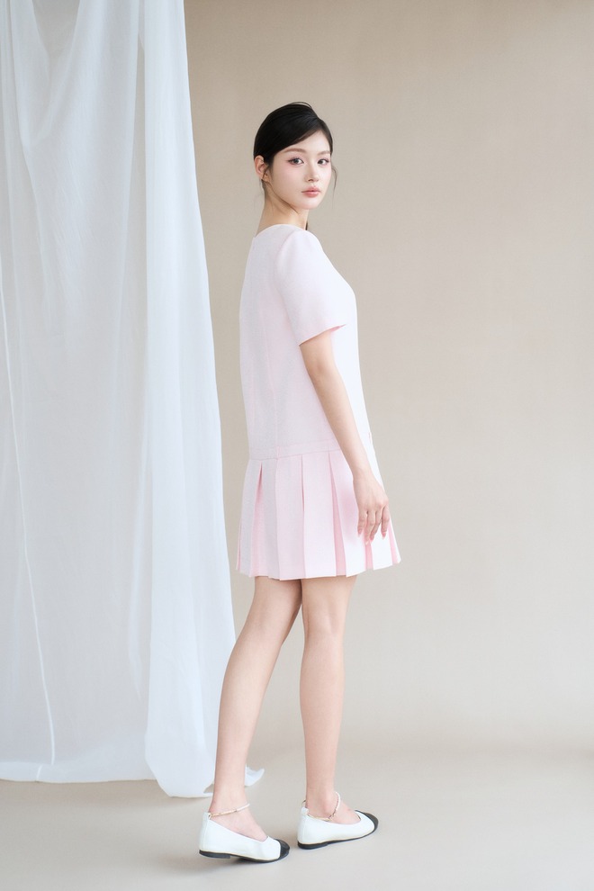 Váy suông vải tơ, đầm cotton mát nhẹ, dịu dàng cho mùa nắng - Ảnh 11.