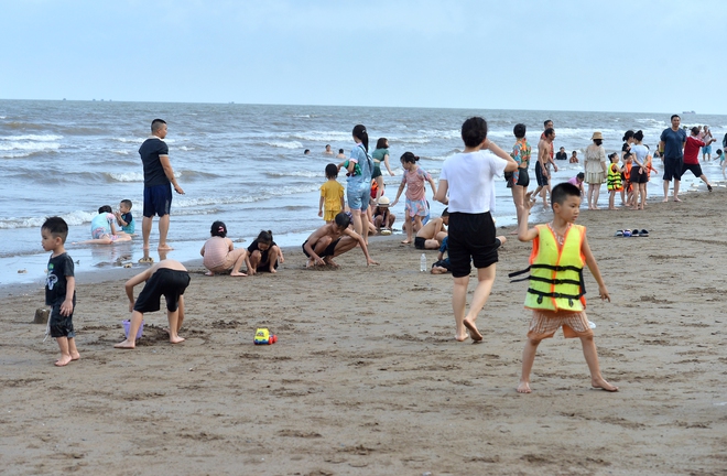 - Ảnh 4. - Ảnh 4.