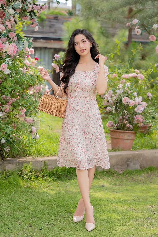 Mặc đẹp với váy hoa nhí cho nàng yêu vẻ đẹp cổ điển- Ảnh 3.