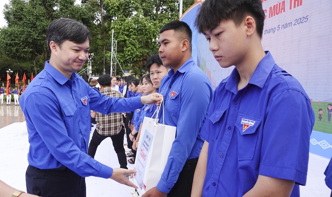 Toàn cảnh ra quân Chiến dịch Thanh niên tình nguyện hè 2025 tại Gia Lai - Ảnh 13.
