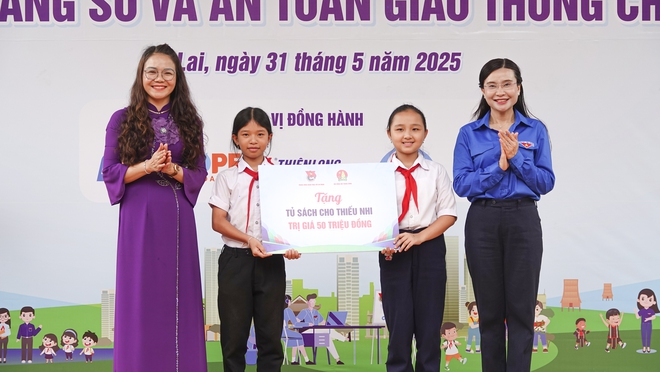 Toàn cảnh ra quân Chiến dịch Thanh niên tình nguyện hè 2025 tại Gia Lai - Ảnh 11.