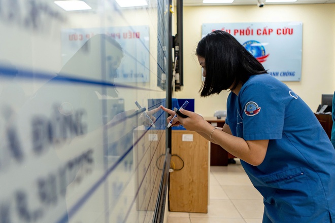 Ngày lễ bận rộn ở Trung tâm Cấp cứu 115 Hà Nội- Ảnh 7. Ngày lễ bận rộn ở Trung tâm Cấp cứu 115 Hà Nội- Ảnh 7.