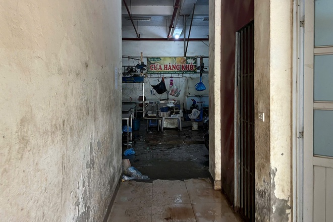Hà Nội: Cảnh nhếch nhác ở trung tâm thương mại dự kiến làm trụ sở phường mới - Ảnh 12.