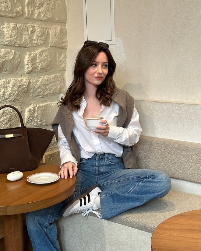 Giày cao gót và kiểu giày mùa hè phù hợp với quần jeans xanh- Ảnh 9. Giày cao gót và kiểu giày mùa hè phù hợp với quần jeans xanh- Ảnh 9.