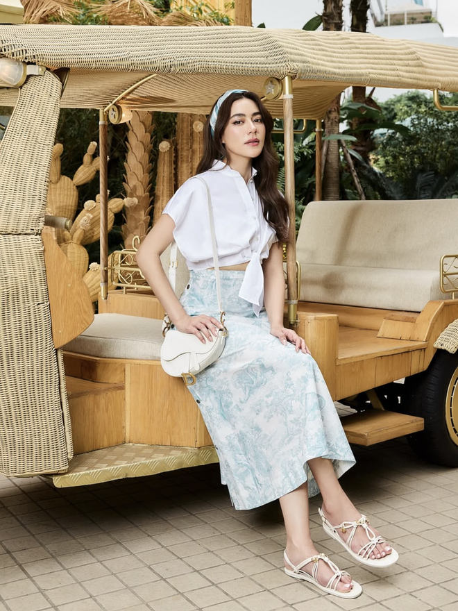 Chuẩn quý cô thanh lịch nhờ diện áo sơ mi trắng Chuẩn quý cô thanh lịch nhờ diện áo sơ mi trắng