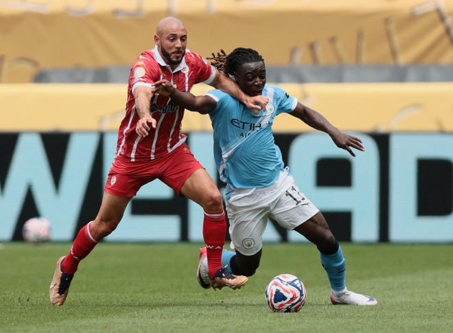 Rodri tái xuất, Man City nhọc nhằn đánh bại Wydad: HLV Guardiola đứng ngồi không yên- Ảnh 2. Rodri tái xuất, Man City nhọc nhằn đánh bại Wydad: HLV Guardiola đứng ngồi không yên- Ảnh 2.