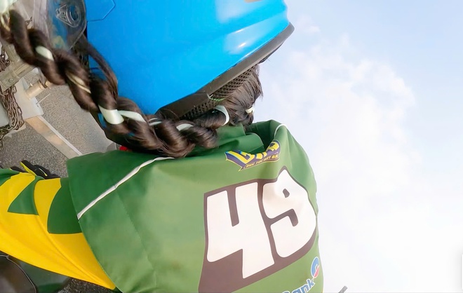 Á hậu Quỳnh Anh gặp tai nạn trên đường đua xe- Ảnh 4. Á hậu Quỳnh Anh gặp tai nạn trên đường đua xe- Ảnh 4.