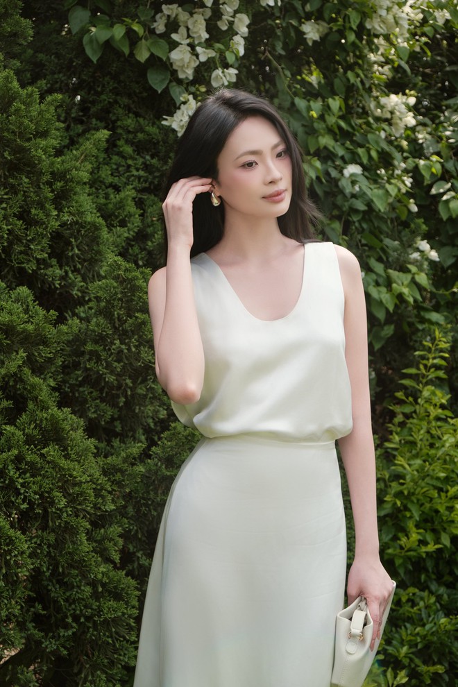Đẹp cả tuần với ba gam màu trắng, đen, beige- Ảnh 3. Đẹp cả tuần với ba gam màu trắng, đen, beige- Ảnh 3.