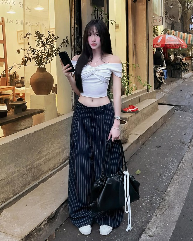 Tôn đôi chân dài miên man với quần kẻ sọc ống rộng- Ảnh 3.