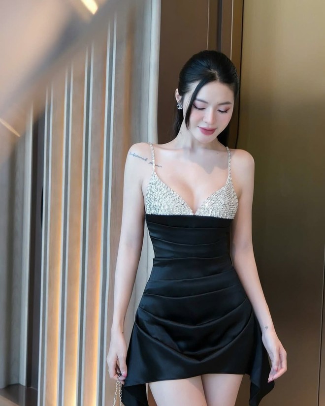Quyến rũ, kiêu sa với những mẫu váy dự tiệc đính đá - Ảnh 7.