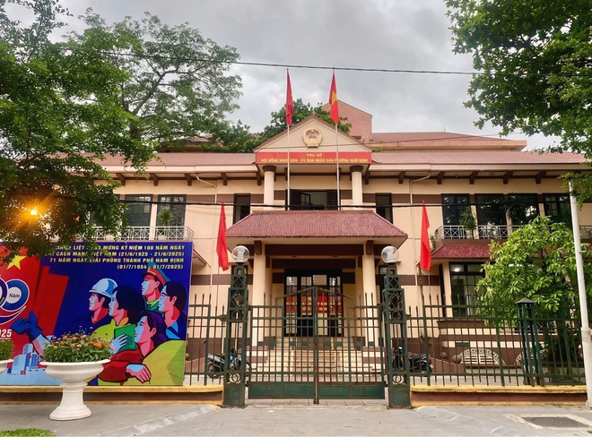 Trụ sở Đảng ủy, UBND TP.Nam Định đổi tên thành phường Nam Định- Ảnh 2. Trụ sở Đảng ủy, UBND TP.Nam Định đổi tên thành phường Nam Định- Ảnh 2.