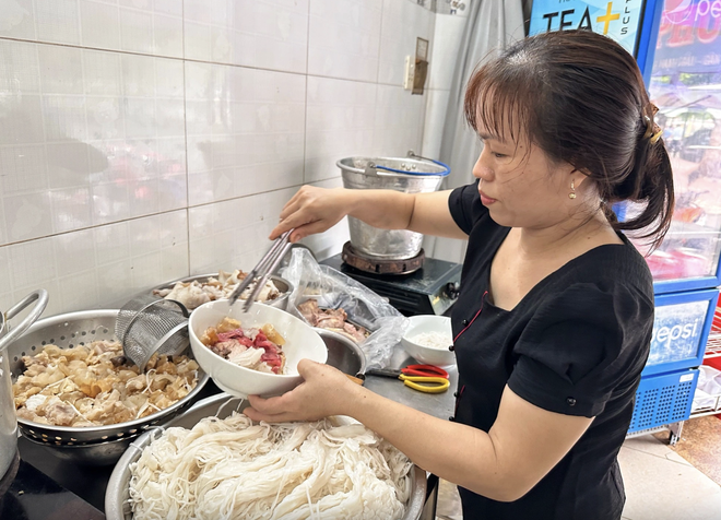 Nhiều quán phở nổi tiếng TP.HCM vừa được Michelin vinh danh: Có quán 'ruột' của bạn không? - Ảnh 18.