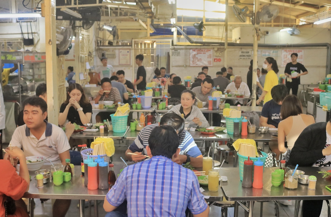 Nhiều quán phở nổi tiếng TP.HCM vừa được Michelin vinh danh: Có quán 'ruột' của bạn không? - Ảnh 19.