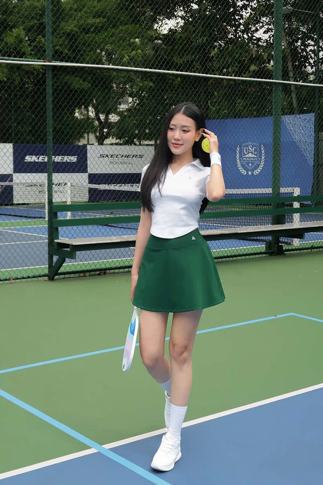 Năng động với chân váy thể thao đầy phong cách- Ảnh 5. Năng động với chân váy thể thao đầy phong cách- Ảnh 5.