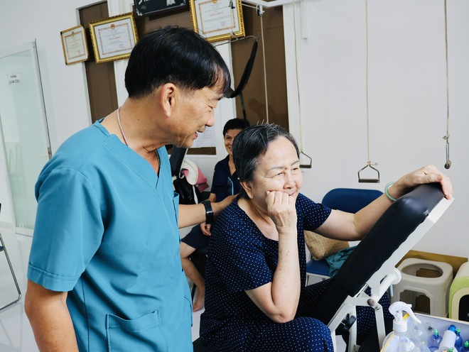 ‘Ơn cứu mạng’, bệnh nhân ở lại phòng khám suốt đời để làm điều không ai ngờ - Ảnh 2.