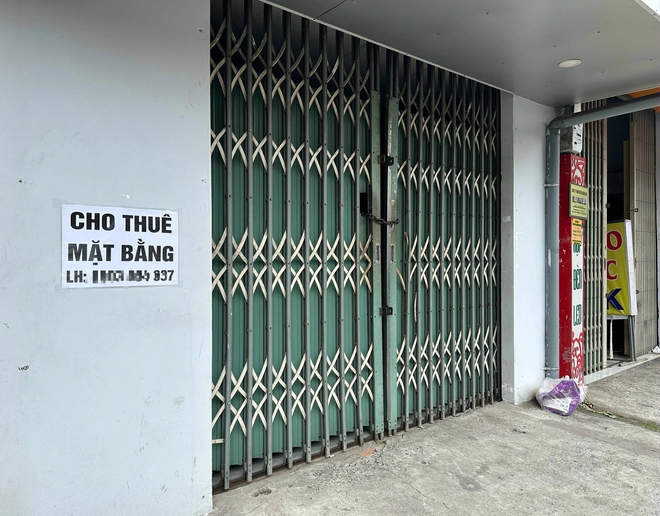 Mặt bằng bỏ trống ở nhiều con đường sầm uất tại TP.HCM, chi chít bảng cho thuê - Ảnh 11.