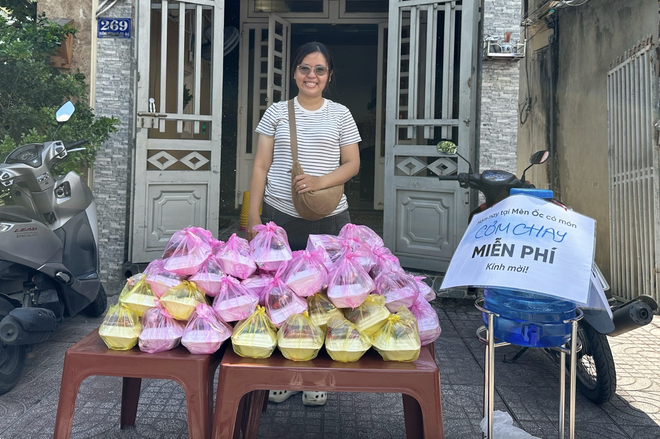 Phường mới ở TP.HCM: 'Thấy l&agrave; thương' những bảng th&ocirc;ng b&aacute;o miễn ph&iacute;, nghĩa t&igrave;nh, h&agrave;o sảng - Ảnh 8.