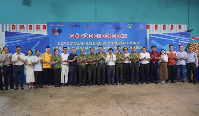 Giải bóng bàn cúp Cơ quan đại diện Cục Truyền thông CAND tại TP.HCM đã tìm ra nhà vô địch- Ảnh 5. Giải bóng bàn cúp Cơ quan đại diện Cục Truyền thông CAND tại TP.HCM đã tìm ra nhà vô địch- Ảnh 5.