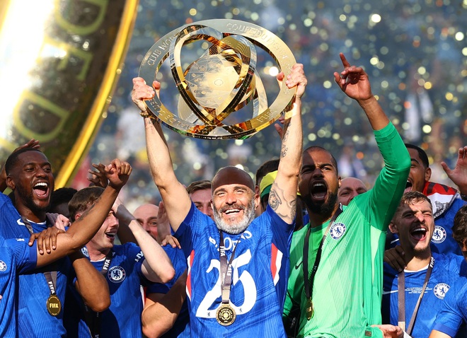 HLV Chelsea sung sướng tột độ vì vô địch, đội trưởng PSG nói lời cay đắng- Ảnh 1.