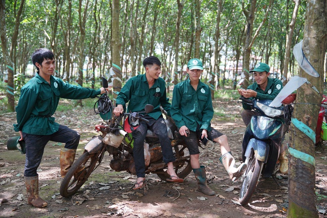 Chuyện làng công nhân trong rừng cao su ở TP.HCM - Ảnh 7.