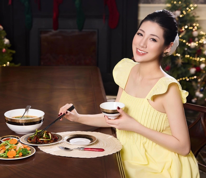 Á hậu Dương Tú Anh "kể chuyện" nhận show quảng cáo - Ảnh 4.