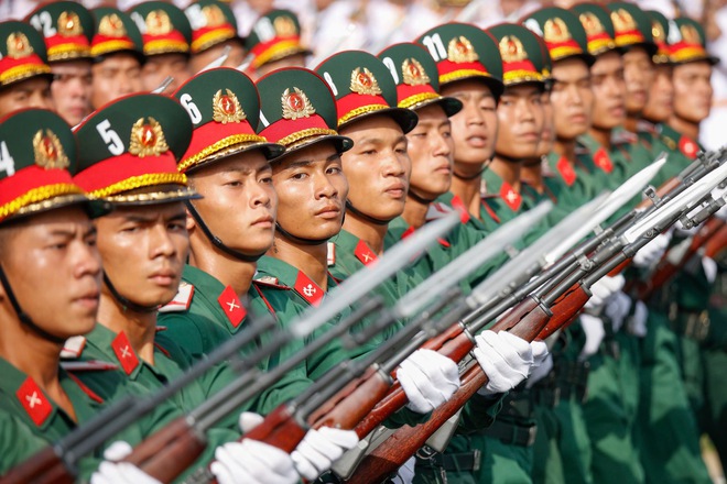 Mãn nhãn buổi diễu binh 15 . 000 Chiến sĩ công an và quân đội hợp luyện - Ảnh 12. Mãn nhãn buổi diễu binh 15 . 000 Chiến sĩ công an và quân đội hợp luyện - Ảnh 12.