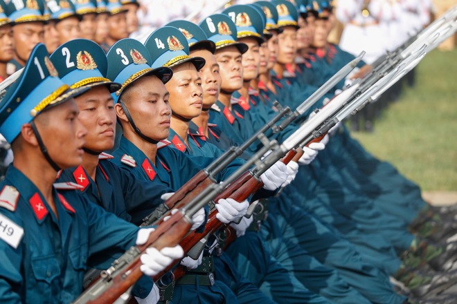 Mãn nhãn buổi diễu binh 15 . 000 Chiến sĩ công an và quân đội hợp luyện - Ảnh 11. Mãn nhãn buổi diễu binh 15 . 000 Chiến sĩ công an và quân đội hợp luyện - Ảnh 11.