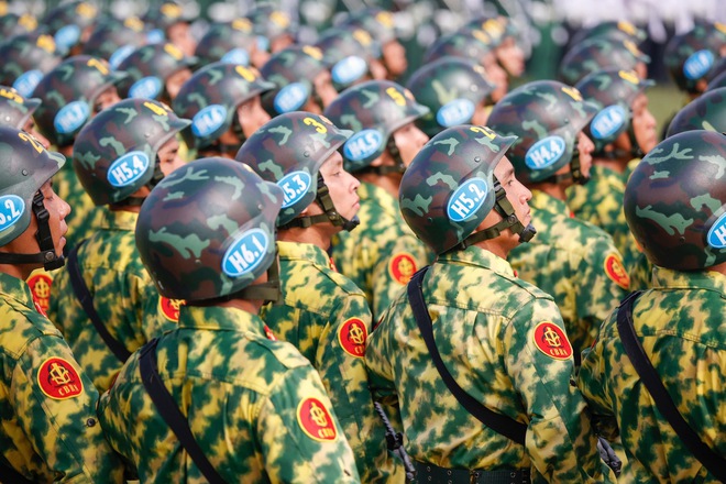 Mãn nhãn buổi diễu binh 15 . 000 Chiến sĩ công an và quân đội hợp luyện - Ảnh 9. Mãn nhãn buổi diễu binh 15 . 000 Chiến sĩ công an và quân đội hợp luyện - Ảnh 9.