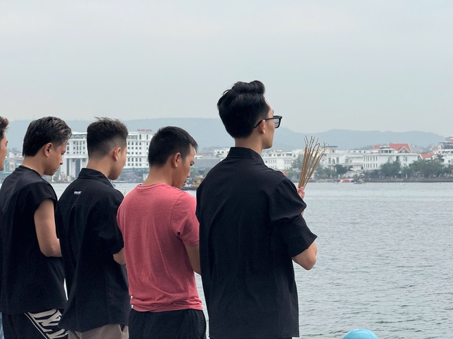 Đêm trắng tang thương trên vịnh Hạ Long - Ảnh 8.