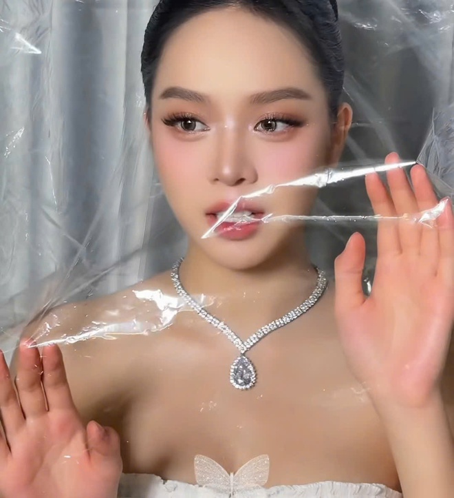 Hoa hậu Trần Tiểu Vy, Ngọc Châu và loạt sao Việt bị 'unbox'- Ảnh 8.