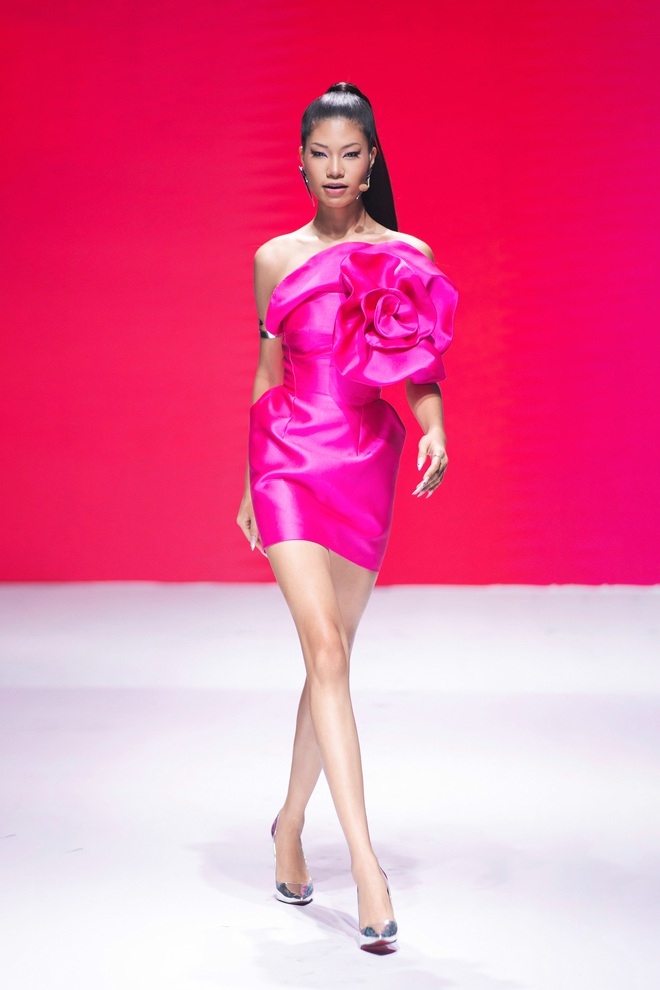 15 người mẫu vào nhà chung Vietnam's Next Top Model 2025- Ảnh 14. 15 người mẫu vào nhà chung Vietnam's Next Top Model 2025- Ảnh 14.
