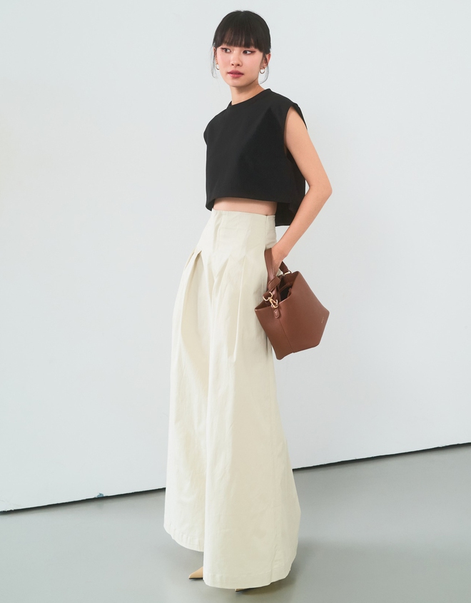 Phiêu lưu cuối hạ cùng bộ ba màu sắc trắng, đen, beige- Ảnh 12.