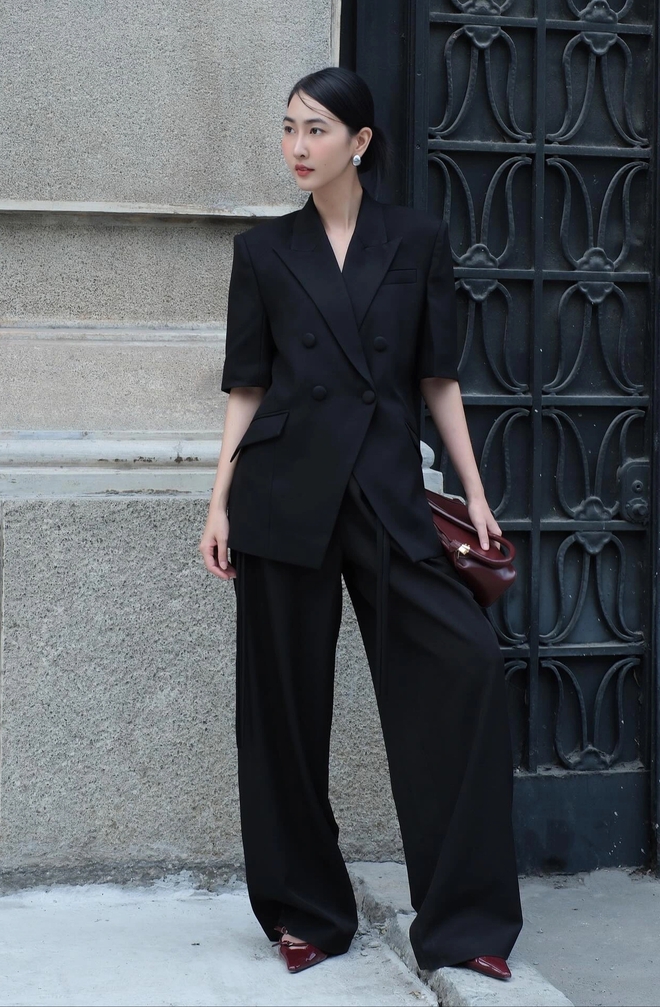 Blazer và chân váy dài - bộ đôi 'high fashion' của mùa thu Blazer và chân váy dài – bộ đôi