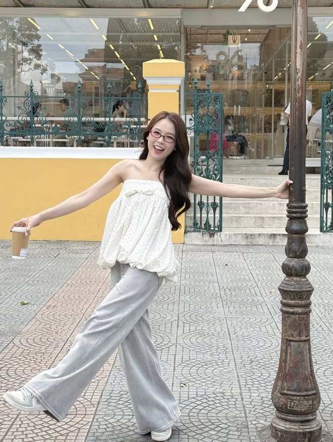 Trang phục họa tiết chấm bi ngọt ngào cho nàng yêu vẻ đẹp nữ tính- Ảnh 5. Trang phục họa tiết chấm bi ngọt ngào cho nàng yêu vẻ đẹp nữ tính- Ảnh 5.