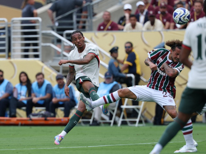 Hàng thủ toàn ‘ông già’ hết phép, ngựa ô Fluminense bất lực nhìn Chelsea vào chung kết - Ảnh 3. Hàng thủ toàn ‘ông già’ hết phép, ngựa ô Fluminense bất lực nhìn Chelsea vào chung kết - Ảnh 3.