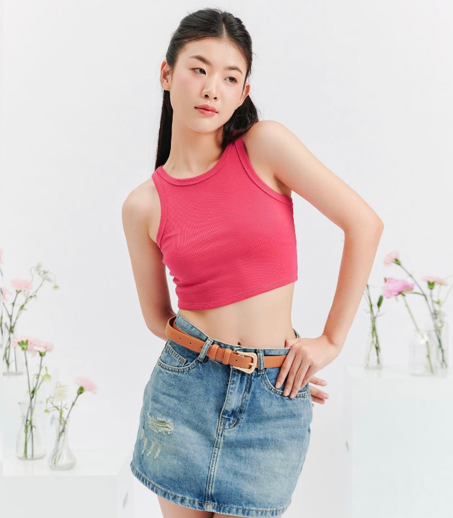 Biến hóa vẻ ngoài trong tích tắc chỉ với chân váy jean - Ảnh 5.