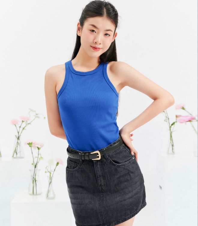 Biến hóa vẻ ngoài trong tích tắc chỉ với chân váy jean - Ảnh 6.