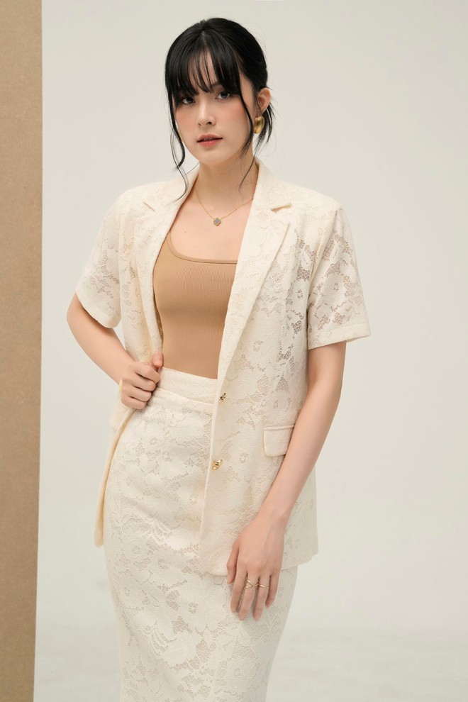 Áo, váy giấu dáng tốt nhất dành cho mùa thu- Ảnh 13.