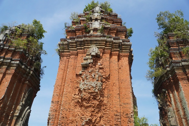 Tháp Chăm cao nhất Đông Nam Á đang xuống cấp nghiêm trọng- Ảnh 7. Tháp Chăm cao nhất Đông Nam Á đang xuống cấp nghiêm trọng- Ảnh 7.