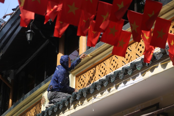 Phá dỡ một phần nhà hàng Thủy Tạ cạnh hồ Hoàn Kiếm- Ảnh 5.