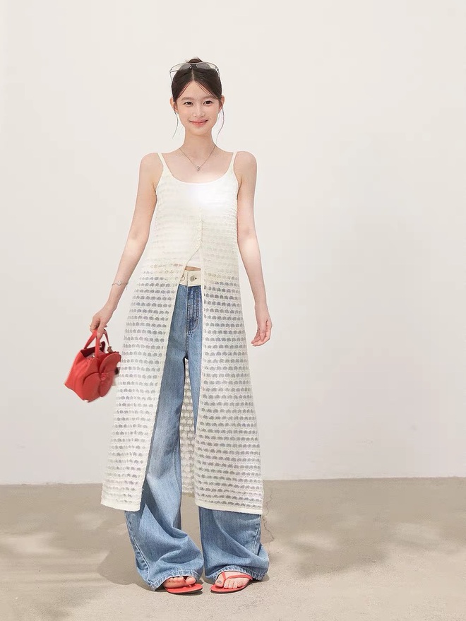 Cách phối quần jeans ống rộng trẻ trung và cá tính - Ảnh 5.