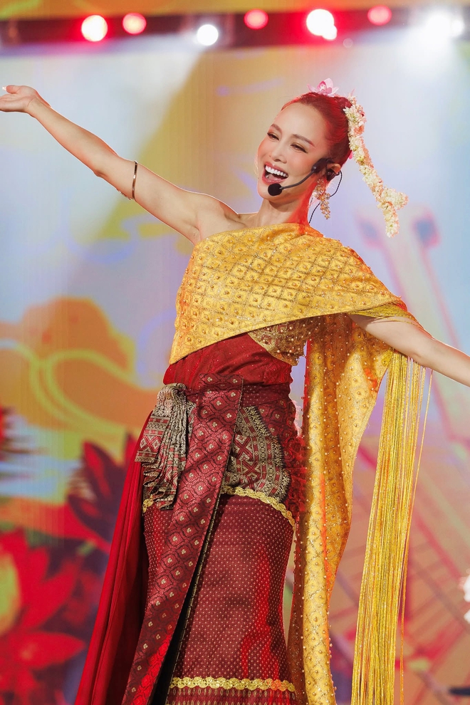 Những bộ cánh tiền triệu của 'chị đẹp' Vũ Ngọc Anh- Ảnh 3.