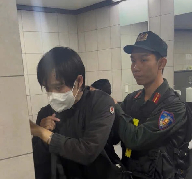 TP.HCM: Công an làm rõ vụ nam thanh niên bị tố sàm sỡ trên tàu metro- Ảnh 2.