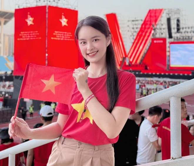 Nam, nữ tín đồ thời trang diện gì ngày đại lễ? - Ảnh 3.