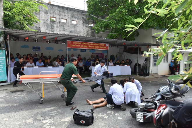 TP.HCM: 95 phút ngưng tim, cụ ông người nước ngoài hồi sinh ngoạn mục   - Ảnh 2.
