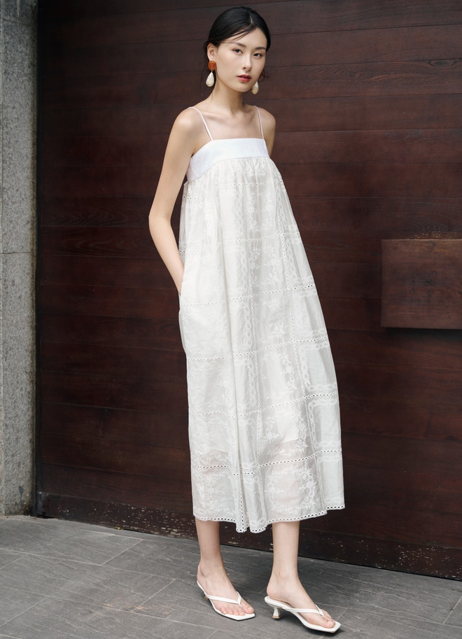 Váy suông - cuộc dạo chơi đa chất liệu đầu thu - Ảnh 10.