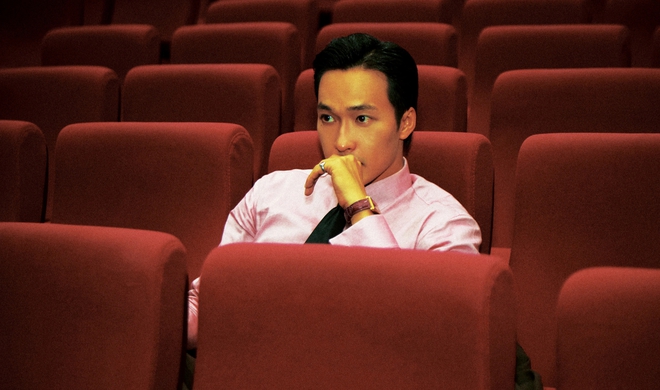 Lâm Thanh Nhã của 'Mưa đỏ' khoe vẻ điển trai trong loạt hình 'tuyệt đối điện ảnh' - Ảnh 4.