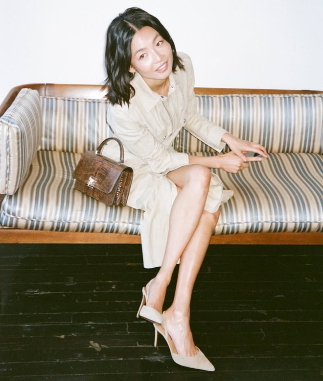 Giày cao gót 'chiếm lĩnh' xu hướng thời trang tháng 8- Ảnh 7. Giày cao gót 'chiếm lĩnh' xu hướng thời trang tháng 8- Ảnh 7.