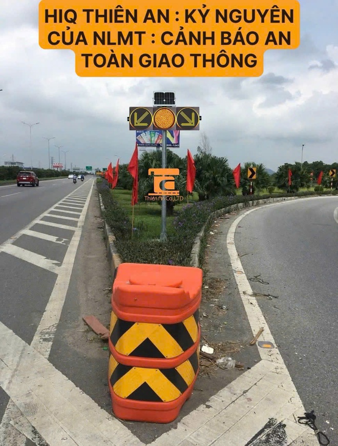 'Kỹ sư tay ngang' chế tạo thiết bị an toàn giao thông năng lượng mặt trời- Ảnh 4. 'Kỹ sư tay ngang' chế tạo thiết bị an toàn giao thông năng lượng mặt trời- Ảnh 4.